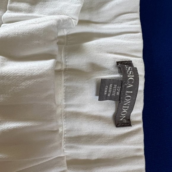 Comfort Waistband Jeans By Jessica London - size 22W Petite, new, white! - Picture 4 of 6